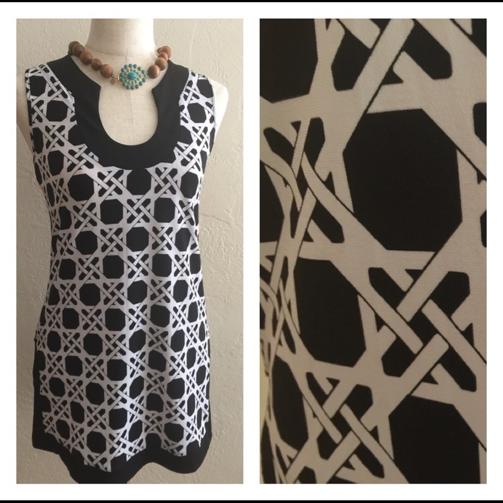 Black and White Geometric Tunic Top